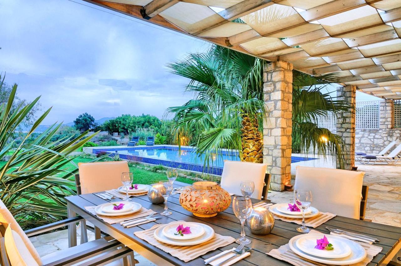 Villa Cretan Mansion With Heated Swimming Pool Georgioupoli Exterior foto